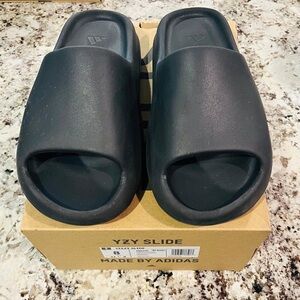 Adidas Yeezy Onyx Slide